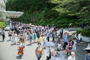  주일 교회 둘러보기