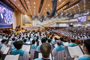  교회개척 60주년 구속사시리즈 12권 출판감사예배